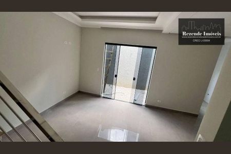 4_photo/94dce2e595.113f274f3247e0c4-ATLAS-110a2d34-e38c-49ab-b22f-8a891f865451.jpg de casa à venda com 3 quartos, 125m² em Fazendinha, Curitiba