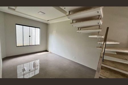 11_photo/94dce2e595.9f73e101bd22bb98-ATLAS-4d489ca5-f76e-4094-abaf-6b38bd6f6ec7.jpg de casa à venda com 3 quartos, 125m² em Fazendinha, Curitiba