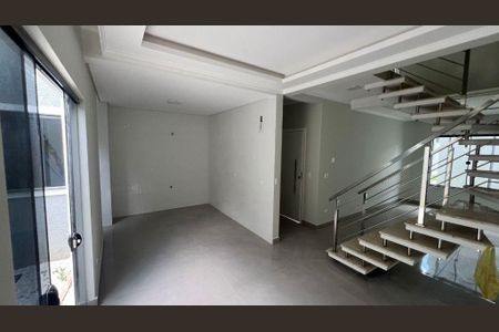 7_photo/94dce2e595.9f73e101bd22bb98-ATLAS-fa94ad59-5b2e-4013-bba0-fb1e0ce291be.jpg de casa à venda com 3 quartos, 125m² em Fazendinha, Curitiba