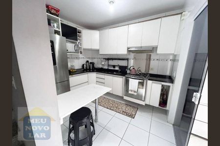 6_photo/94dce2e59b.2d5b66cf4807465a-ATLAS-bc8bf0bb-2723-4017-b956-c5d9cdd121fb.jpg de casa à venda com 2 quartos, 95m² em Fazendinha, Curitiba