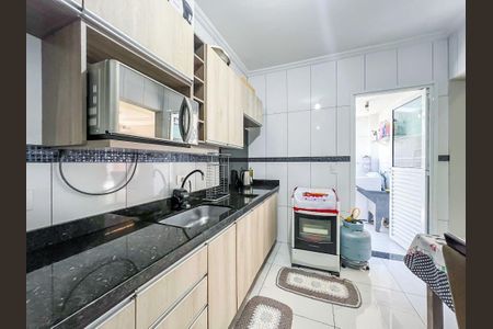 4_photo/94dce2e5a3.df2406aa61ba3211-ATLAS-4ca5065f-4862-40fe-985c-51add4b20b3d.jpg de casa à venda com 3 quartos, 129m² em Fazendinha, Curitiba