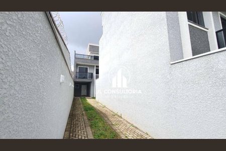 4_photo/94dce2e5b5.3fb4bb6867ac5dd3-ATLAS-d8f420fe-bfa2-408d-b0e5-91e8c9462171.jpg de casa à venda com 3 quartos, 123m² em Fazendinha, Curitiba