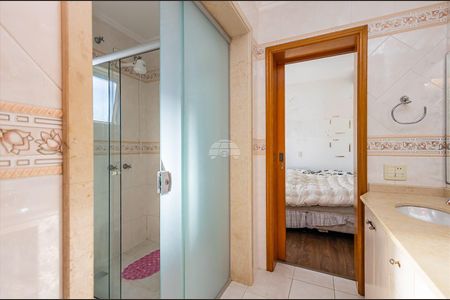 2_photo/94dce2e60b.6a5ff667abce5f74-ATLAS-8a954ea4-d9fe-43b0-a663-a3719d8a3795.jpg de casa para alugar com 3 quartos, 228m² em Fazendinha, Curitiba