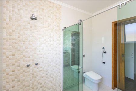 8_photo/94dce2e60b.6a5ff667abce5f74-ATLAS-b2e39666-44a7-48f7-96ed-32b4e87ce739.jpg de casa para alugar com 3 quartos, 228m² em Fazendinha, Curitiba