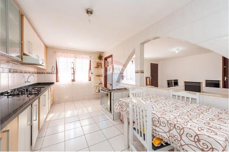 34_photo/94dce2e625.4dd5b20fd203fd54-ATLAS-2e1e308b-d8ca-48be-87f9-a253ffbcf8ac.jpg de casa à venda com 7 quartos, 314m² em Fazendinha, Curitiba