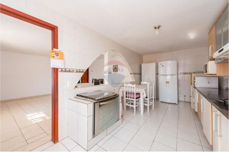 33_photo/94dce2e625.4dd5b20fd203fd54-ATLAS-d91c1a2b-0f96-4dc3-8f46-bcc5f643a47c.jpg de casa à venda com 7 quartos, 314m² em Fazendinha, Curitiba