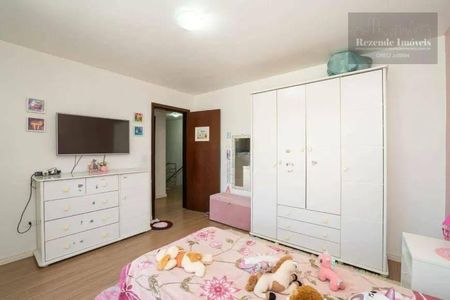 7_photo/94dce2e629.2bc89c6a1bb3bf41-ATLAS-f2cdbe41-b3a6-44b2-b557-4b0f1277a2cd.jpg de casa à venda com 3 quartos, 178m² em Fazendinha, Curitiba