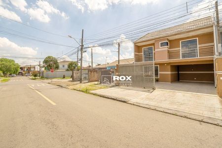 36_photo/94dce2e629.b2a80c3de4845e72-ATLAS-a16502e8-dcf4-411f-942a-170fc5a469da.jpg de casa à venda com 3 quartos, 178m² em Fazendinha, Curitiba