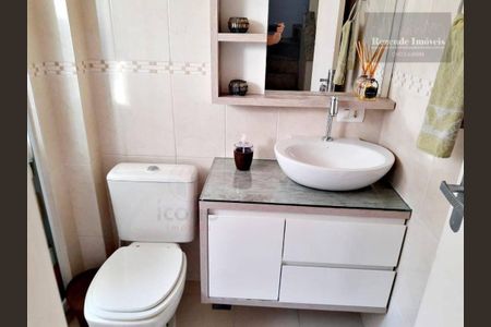 10_photo/94dce2e70d.a472bda0e62a3086-ATLAS-a103dfb0-bb57-451a-89ea-dff1eba88fba.jpg de casa à venda com 4 quartos, 162m² em Fazendinha, Curitiba