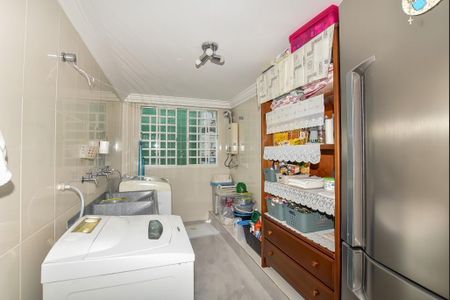 12_photo/94dce2e883.614b6dbc1122d364-ATLAS-e94f8bbd-a109-4c8f-bd71-4749b1364488.jpg de casa à venda com 3 quartos, 173m² em Fazendinha, Curitiba