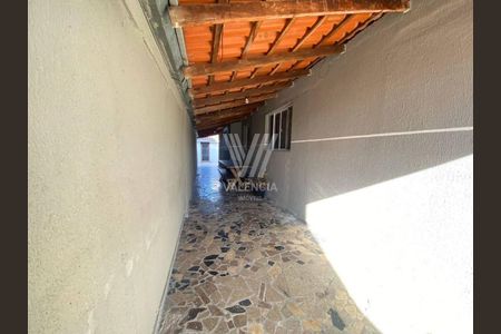 3_photo/94dce2e89f.08f922be3a726ba4-ATLAS-5cadba76-d90d-452e-8a44-7fa8624b62a2.jpg de casa à venda com 2 quartos, 85m² em Fazendinha, Curitiba