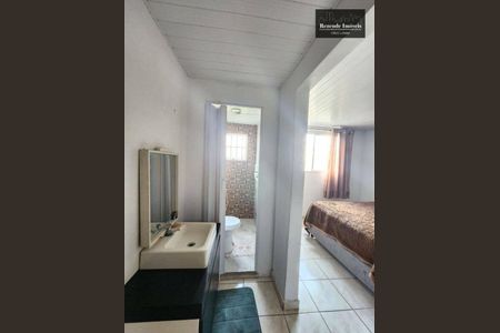 1_photo/94dce2e8a1.54b8780a509023fd-ATLAS-b2b627e2-728e-4ee0-984b-4c405985553a.jpg de casa à venda com 2 quartos, 72m² em Fazendinha, Curitiba