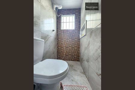 6_photo/94dce2e8a1.54b8780a509023fd-ATLAS-d2a2c3c1-14f6-45a1-a1c1-2e265826430d.jpg de casa à venda com 2 quartos, 72m² em Fazendinha, Curitiba