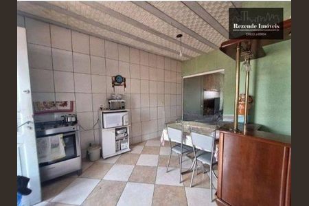 3_photo/94dce2eccb.ab23f43d3275e097-ATLAS-7e249a0b-3580-4e4b-b005-7fe0d2d282b3.jpg de casa à venda com 9 quartos, 250m² em Cidade Industrial de Curitiba, Curitiba