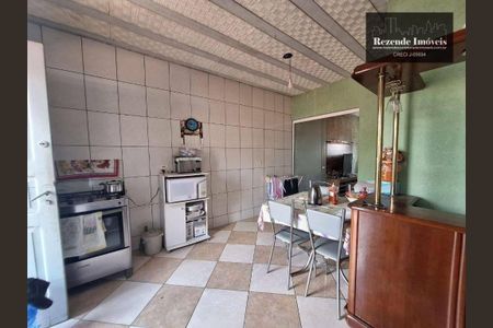 8_photo/94dce2eccb.ab23f43d3275e097-ATLAS-856a9f9b-9d0d-4903-ab86-3c324b4d3d93.jpg de casa à venda com 9 quartos, 250m² em Cidade Industrial de Curitiba, Curitiba