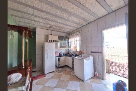 16_photo/94dce2eccd.a49d907f0912b726-ATLAS-0db1aed4-0d73-470b-aa5b-797fc6f8c868.jpg de casa à venda com 9 quartos, 250m² em Cidade Industrial de Curitiba, Curitiba