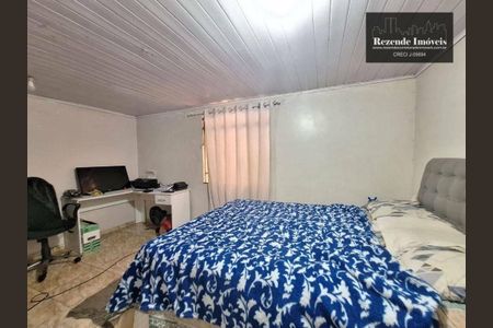 18_photo/94dce2eccd.ab23f43d3275e097-ATLAS-ce428703-b182-4a31-9625-49c3cf64c658.jpg de casa à venda com 9 quartos, 250m² em Cidade Industrial de Curitiba, Curitiba