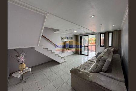 2_photo/94dce2ed2d.c669321e7d4158b6-ATLAS-759407a5-ae03-4e02-b887-af855f893b15.jpg de casa à venda com 4 quartos, 320m² em Cidade Industrial de Curitiba, Curitiba