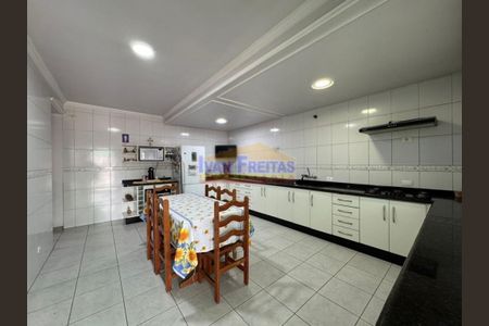 8_photo/94dce2ed2d.c669321e7d4158b6-ATLAS-ee4817f6-b06c-455c-9d02-3f7f74d70f49.jpg de casa à venda com 4 quartos, 320m² em Cidade Industrial de Curitiba, Curitiba