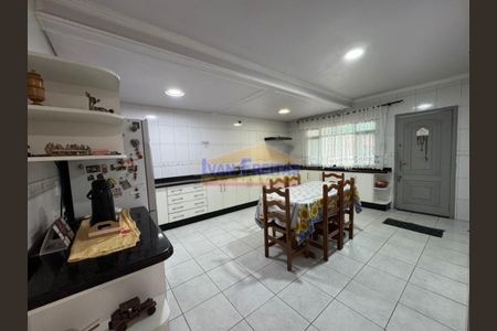 2_photo/94dce2ed2d.c669321e7d4158b6-ATLAS-fb927bd5-a7fe-47ad-82fe-c6d86ffd3913.jpg de casa à venda com 4 quartos, 320m² em Cidade Industrial de Curitiba, Curitiba