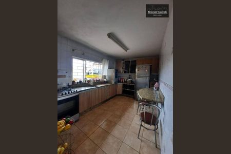 3_photo/94dce2ed67.64be89600eea995d-ATLAS-51e1f30f-7f33-40c8-a3ac-c8b3b67e96df.jpg de casa à venda com 3 quartos, 220m² em Cidade Industrial de Curitiba, Curitiba