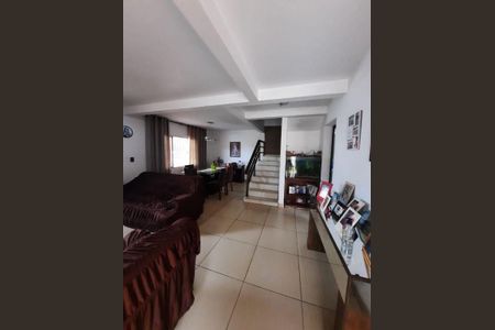 9_photo/94dce2ed67.64be89600eea995d-ATLAS-af258d56-e11b-4cd7-88d0-5cdd77b60d8a.jpg de casa à venda com 3 quartos, 220m² em Cidade Industrial de Curitiba, Curitiba