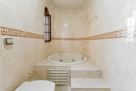 2_photo/94dce2ee17.f2ed236aecaa8a04-ATLAS-0cdc0a2a-85e1-4493-a6e4-145ad17a4f6a.jpg de casa à venda com 5 quartos, 300m² em Cidade Industrial de Curitiba, Curitiba