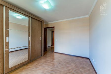 10_photo/94dce2ee17.f2ed236aecaa8a04-ATLAS-856ee059-9b7b-4538-b7a6-10f0c655e331.jpg de casa à venda com 5 quartos, 300m² em Cidade Industrial de Curitiba, Curitiba