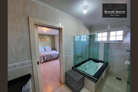 2_photo/94dce2ee31.49bb4dbae453eb21-ATLAS-573bbb78-bbd6-4501-88bd-d5e729e2c5e6.jpg de casa à venda com 3 quartos, 153m² em Cidade Industrial de Curitiba, Curitiba