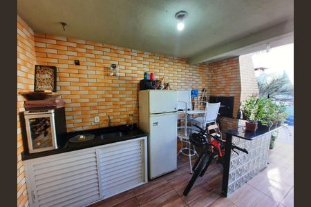 6_photo/94dce2ee31.dcfd84c90906de90-ATLAS-4d2f05a3-e741-4ff1-b0e0-fe57c943375a.jpg de casa à venda com 3 quartos, 153m² em Cidade Industrial de Curitiba, Curitiba