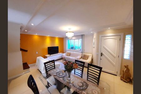 8_photo/94dce2ee31.dcfd84c90906de90-ATLAS-cd1703a9-ee7d-4fc0-b1e7-7b564c3f021a.jpg de casa à venda com 3 quartos, 153m² em Cidade Industrial de Curitiba, Curitiba