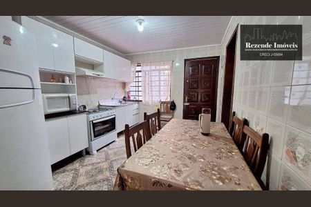 3_photo/94dce2ee43.1d0eccacc9c499d2-ATLAS-1bb1f428-7ea3-40a4-b644-15bb8ecaddac.jpg de casa à venda com 3 quartos, 116m² em Cidade Industrial de Curitiba, Curitiba