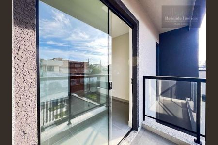 8_photo/94dce2ee6d.3f93ae85de969d9e-ATLAS-08e917c8-e7cb-48c9-bab1-2b5521cbd9b8.jpg de casa à venda com 3 quartos, 97m² em Cidade Industrial de Curitiba, Curitiba