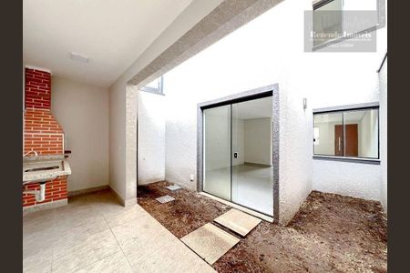 7_photo/94dce2ee6d.3f93ae85de969d9e-ATLAS-56833a66-6d09-4d15-8b8b-db8a81e9630e.jpg de casa à venda com 3 quartos, 97m² em Cidade Industrial de Curitiba, Curitiba