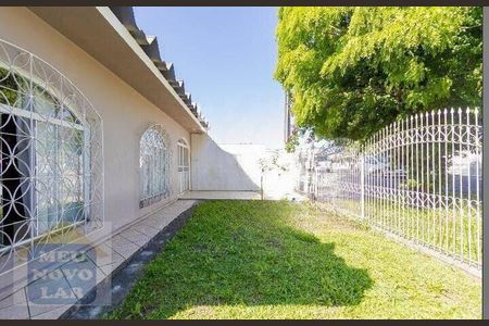 4_photo/94dce2ef4d.cb8d397bc949314a-ATLAS-34e95dc5-265a-4f00-bd1d-1384e97a962a.jpg de casa à venda com 3 quartos, 110m² em Fazendinha, Curitiba