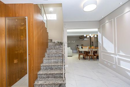 27_photo/94dce2f06f.cce03887c7d72c1f-ATLAS-15b3f1ba-2a46-4b77-a29e-a91f7aeb0f95.jpg de casa à venda com 3 quartos, 210m² em Cidade Industrial de Curitiba, Curitiba