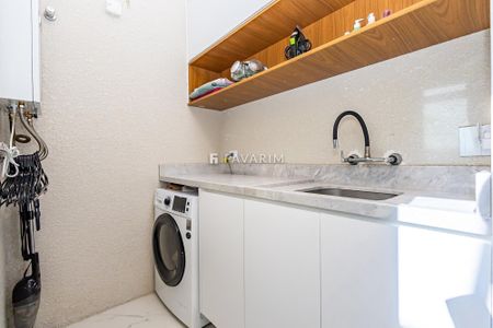 26_photo/94dce2f06f.cce03887c7d72c1f-ATLAS-6ec0579e-aa9f-4db8-b139-aba7dcad42df.jpg de casa à venda com 3 quartos, 210m² em Cidade Industrial de Curitiba, Curitiba