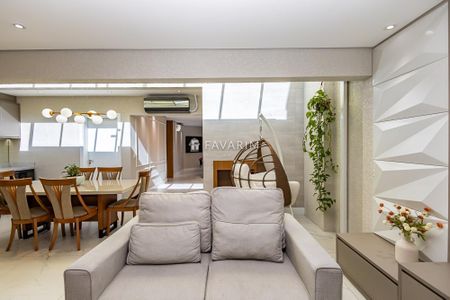 24_photo/94dce2f06f.cce03887c7d72c1f-ATLAS-9b6bac5b-a02a-4dd2-b62f-23492b0f51bf.jpg de casa à venda com 3 quartos, 210m² em Cidade Industrial de Curitiba, Curitiba