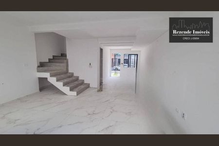 5_photo/94dce2f095.5189181ef54dc4e9-ATLAS-b11fa59b-1c54-406e-b16d-cadff57a0f4f.jpg de casa à venda com 2 quartos, 95m² em Cidade Industrial de Curitiba, Curitiba