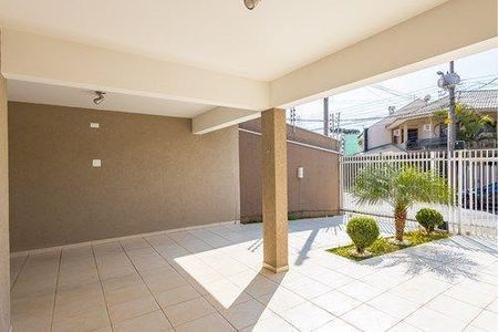 5_photo/94dce2f0f5.04a823dc9d4d949a-ATLAS-91caf196-90ee-4028-a9b2-9b360e98d042.jpg de casa à venda com 3 quartos, 126m² em Cidade Industrial de Curitiba, Curitiba