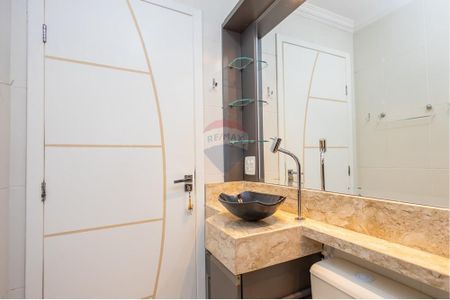 47_photo/94dce2f0f5.ad6cb26ada8414aa-ATLAS-561fcaec-7cd7-41cc-b275-81822b82da65.jpg de casa à venda com 3 quartos, 219m² em Cidade Industrial de Curitiba, Curitiba