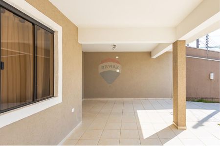 5_photo/94dce2f0f5.ad6cb26ada8414aa-ATLAS-83fe804e-d142-44b1-a5fe-0dadeacf7079.jpg de casa à venda com 3 quartos, 219m² em Cidade Industrial de Curitiba, Curitiba