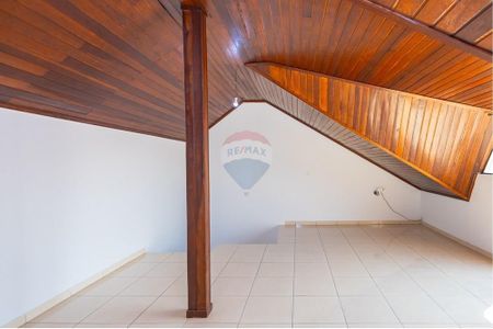 50_photo/94dce2f0f5.ad6cb26ada8414aa-ATLAS-abcab4b4-7304-481b-bcb0-a4e59ca5a709.jpg de casa à venda com 3 quartos, 219m² em Cidade Industrial de Curitiba, Curitiba