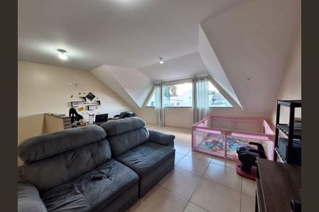 3_photo/94dce2f177.9a54faa83c3e471c-ATLAS-5ec7b680-1cfe-4b34-bcf9-6dab8fab5fc7.jpg de casa à venda com 3 quartos, 135m² em Cidade Industrial de Curitiba, Curitiba