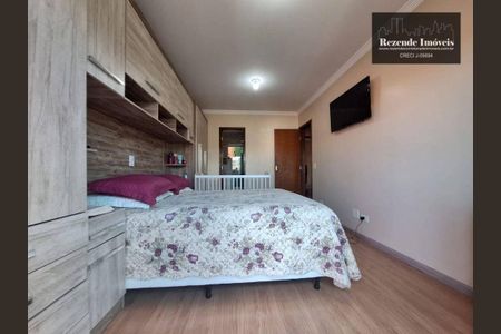 2_photo/94dce2f177.f6cab136252b2c23-ATLAS-fa68ef1c-d48f-422f-a27f-478b49a2c8d6.jpg de casa à venda com 3 quartos, 135m² em Cidade Industrial de Curitiba, Curitiba