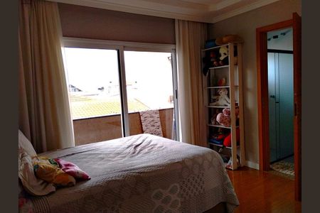 6_photo/94dce2f185.d60ed16da6b331d7-ATLAS-e7f800fe-c2d9-4537-b185-811ac433a397.jpg de casa à venda com 3 quartos, 355m² em Cidade Industrial de Curitiba, Curitiba