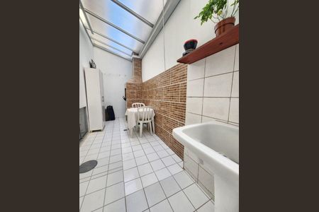 2_photo/94dce2f1a5.4e1a6e6486a440d9-ATLAS-b2a37450-7806-471d-bb39-94cd5f1a7b46.jpg de casa à venda com 3 quartos, 81m² em Cidade Industrial de Curitiba, Curitiba