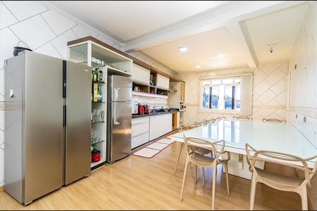 2_photo/94dce2f1f7.64ac2371dd04f17e-ATLAS-c63c3db8-abd3-4c6f-ba30-dd22e9e85a03.jpg de casa à venda com 11 quartos, 235m² em Cidade Industrial de Curitiba, Curitiba