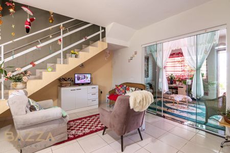 6_photo/94dce2f2ab.ff814dd41d6488d0-ATLAS-5d7e4625-a182-421b-ae6c-9fde4bce3b2d.jpg de casa à venda com 4 quartos, 310m² em Cidade Industrial de Curitiba, Curitiba