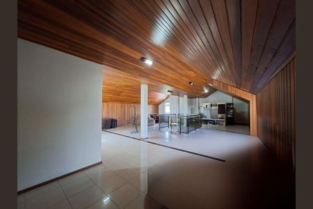 24_photo/94dce2f4bb.4b1992a7ab35c141-ATLAS-5a7e17b8-7afd-4f52-84bf-a94edebfae27.jpg de casa à venda com 3 quartos, 515m² em Cidade Industrial de Curitiba, Curitiba